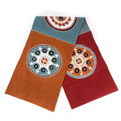 Table runner in contemporary designs