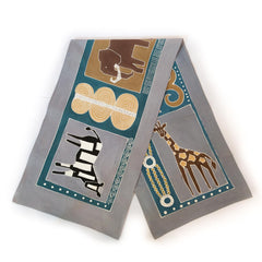 Table runner in traditional designs