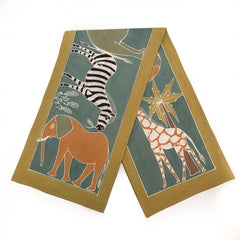 Table runner in traditional designs